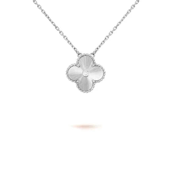 ˇSirae GemˇCLOVER  15MM DIAMOND LASER NECKLACE SILVER